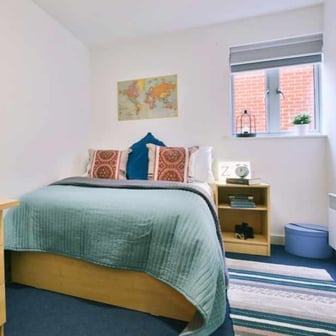 Apartment Classic 4 Bed - Image 3