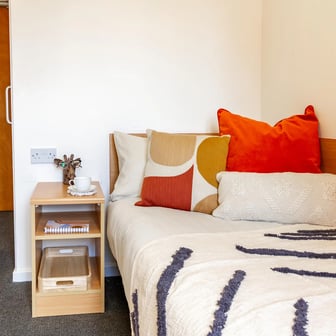 Classic En Suite - Image 2