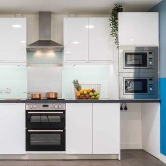 Silver Ensuite - Image 8