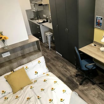 Premium Studio - Image 1