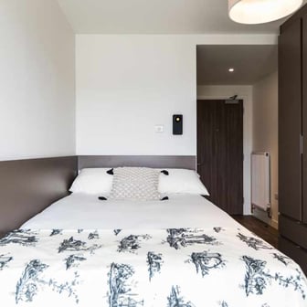 Platinum Ensuite - Image 1
