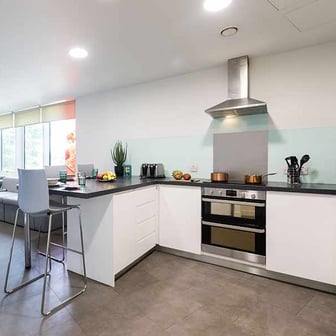 Gold Ensuite - Image 6