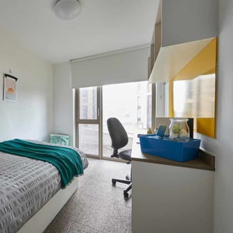 5-Bed Upper Floor Ensuite - Image 1