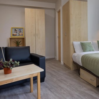 Deluxe En Suite - Image 1