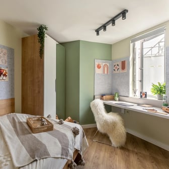 Large En Suite - Image 3