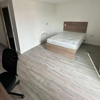 En-suite Room Floors 3-4 - Image 9
