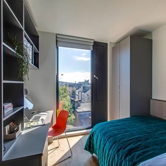 Premium En Suite - Image 2