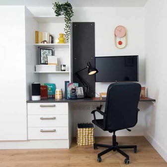 Silver Compact City Studio - Image 1