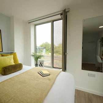 Platinum Ensuite - Image 1