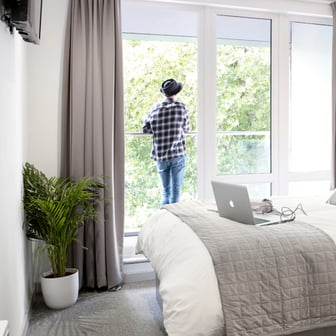 Studio Bronze Premium (balcony) - Image 2