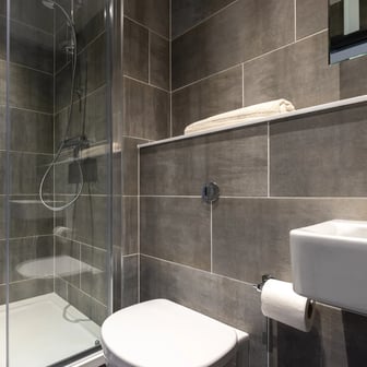 Standard Ensuite - Image 8
