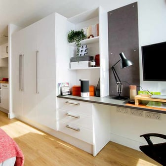Deluxe Studio (Blocks E-G) - Image 1