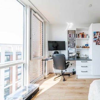 Penthouse Large Deluxe Studio - Image 1