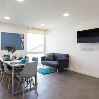 Silver Ensuite - Image 6