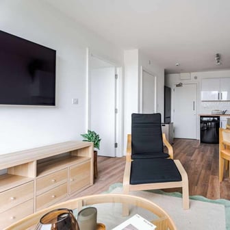 Deluxe with City View 1 Bedroom Apartment - Image 3