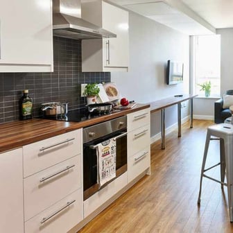 Flat Four Bedroom - Image 6