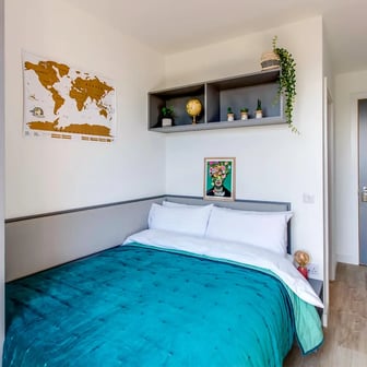 Premium En Suite - Image 1
