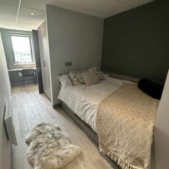 Superior En-suite Plus - Image 1