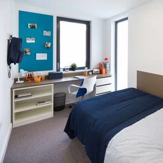 3 Bed Apartment - Image 1