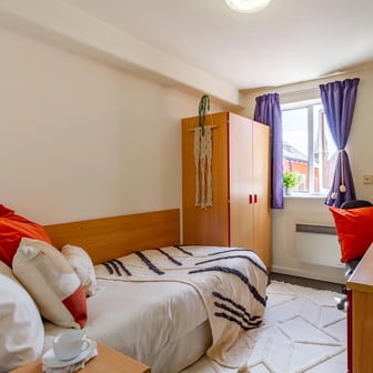 Standard En-suite - Image 2