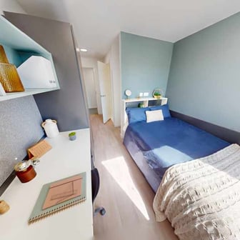 Accessible Ensuite - Image 1