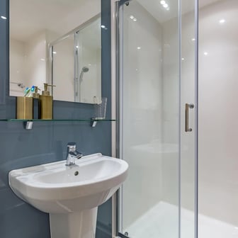 3 Bed Club En-suite - Image 7