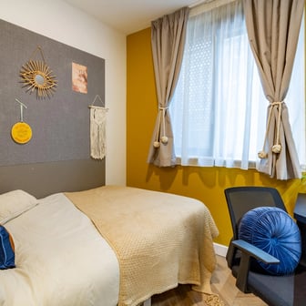 Classic En Suite - Image 1