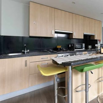 Ensuite Penthouse - Image 3