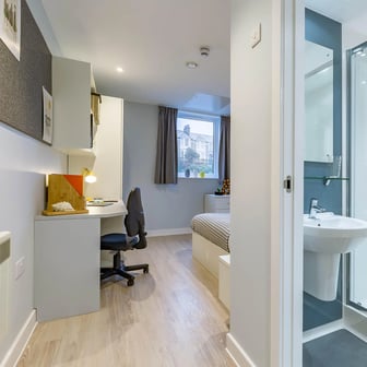 5 Bed Standard En-suite - Image 8