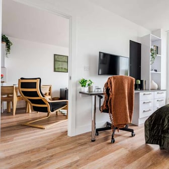 Deluxe with City View 1 Bedroom Apartment - Image 7