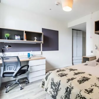 Gold Ensuite Accessible - Image 5