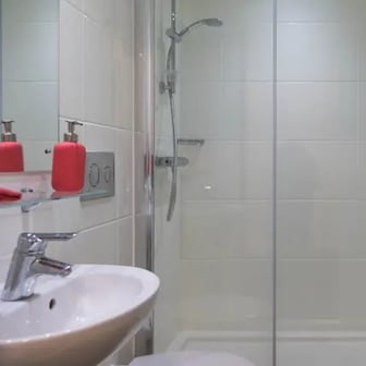 Bronze Ensuite - Image 5