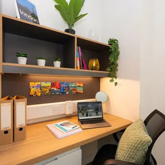 Bronze Shared House - Image 4