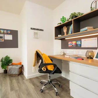 Gold Shared House - Image 2