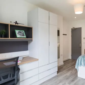 Silver Shared House - Image 3