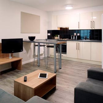 Silver Apartment - Image 1