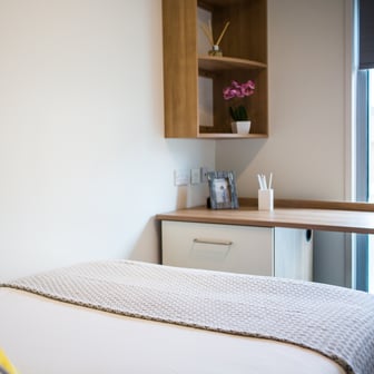Silver En Suite - Image 4