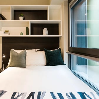 Gold En Suite - Image 6