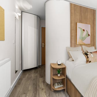 Bronze En Suite - Image 1