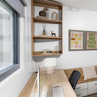 Silver En Suite - Image 2