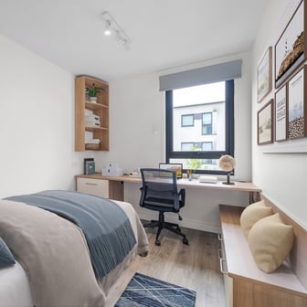 Bronze En Suite - Image 2