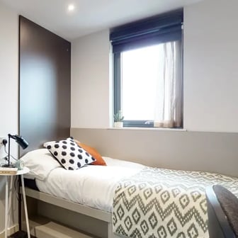 3 Bed Apartment - Image 1