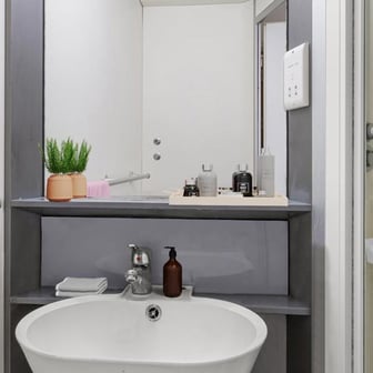 Bronze En Suite - Image 4
