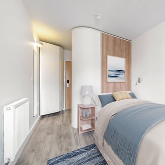 Bronze En Suite - Image 1