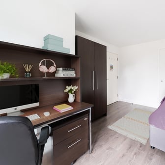4 Bed Apartment - Image 1