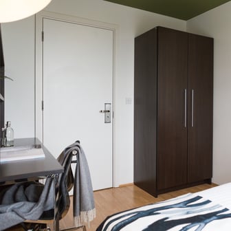 2 Bed Apartment - Image 4