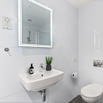 2 Bed Apartment - Image 6