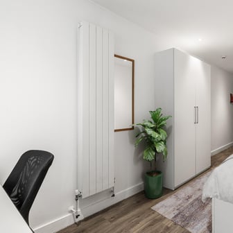 Bronze En Suite - Image 1
