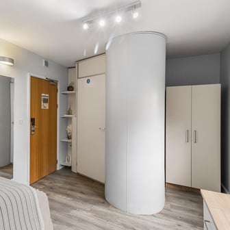 Silver En Suite - Image 4