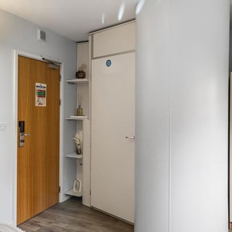 Silver En Suite - Image 4